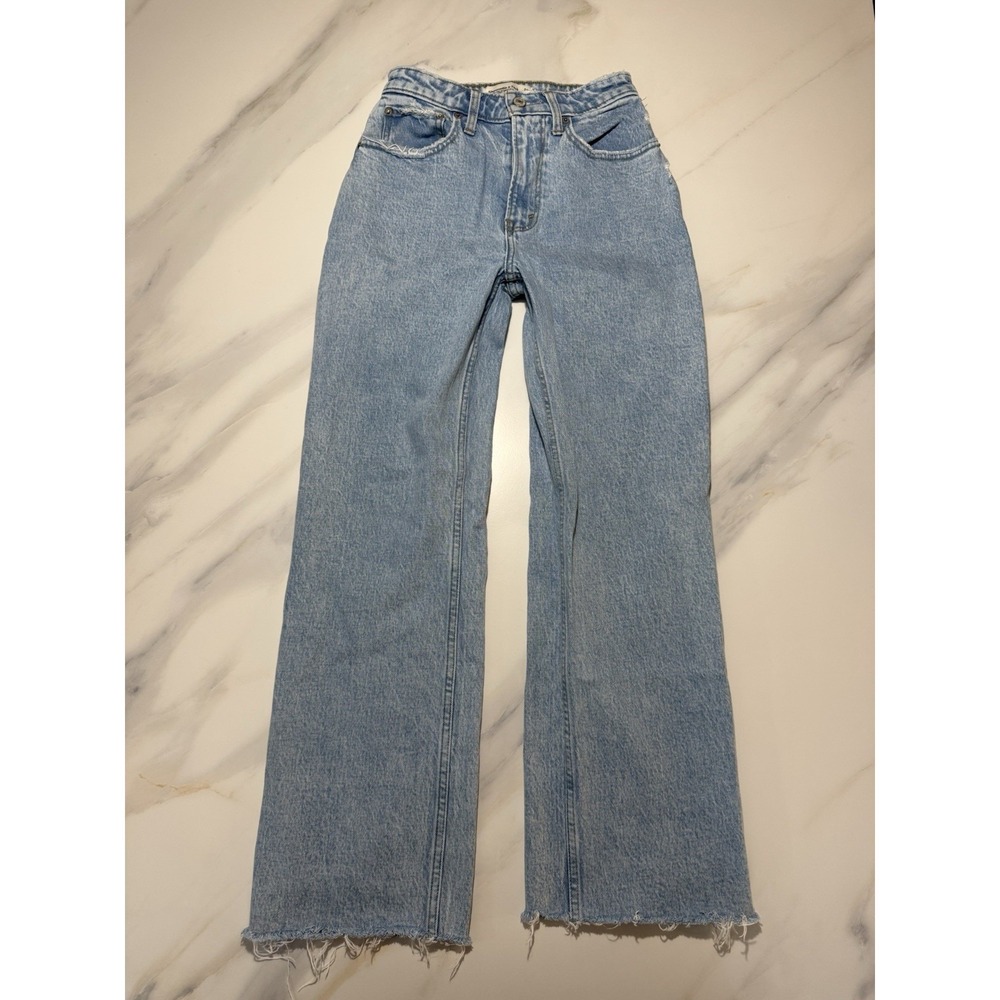 Abercrombie & Fitch Curve Love The 90s Relaxed Jean Light Wash Raw Hem 24 00R